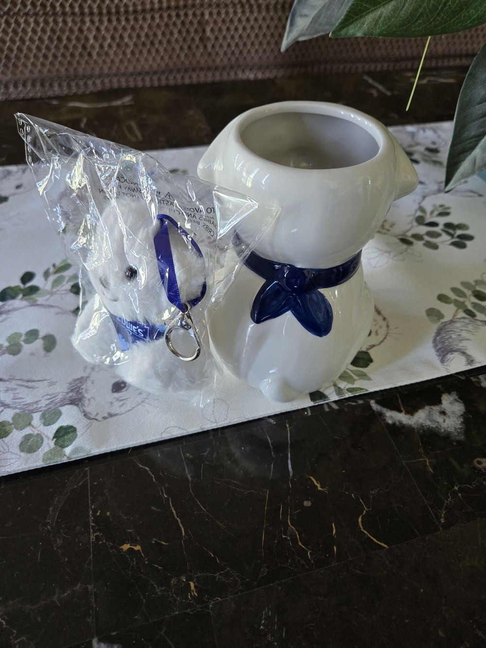 NEW Lowe's 2026 Limited Edition Puppy Planter/treat Jar & Plush Keychain Set - Picture 5 of 8